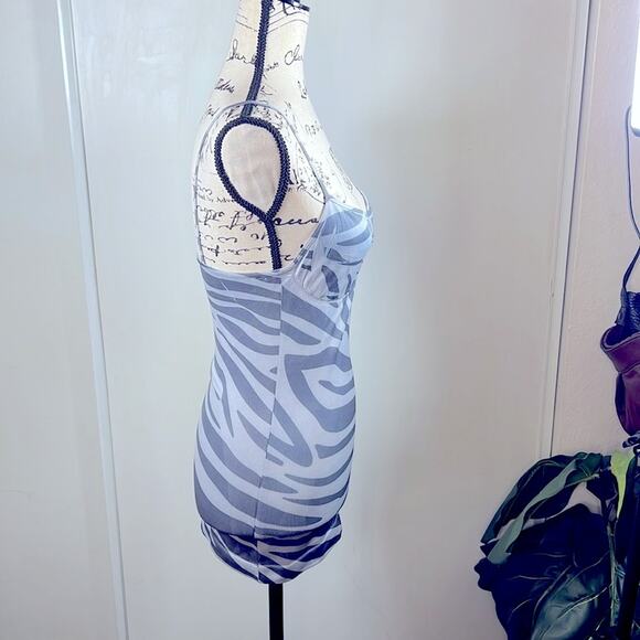 Vintage Arden B Zebra Print Fitted Tunic Top size M/L - Picture 4 of 7